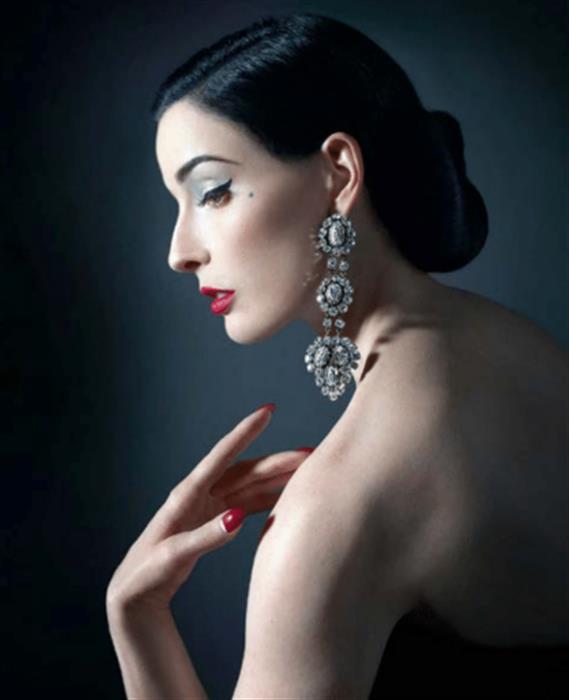 DITA VON TEESE, GLAMOUR EVANGELIST