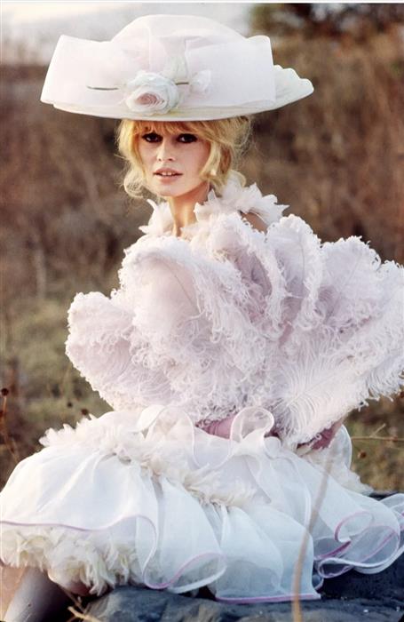 Brigitte Bardot  color Mexico 1965 