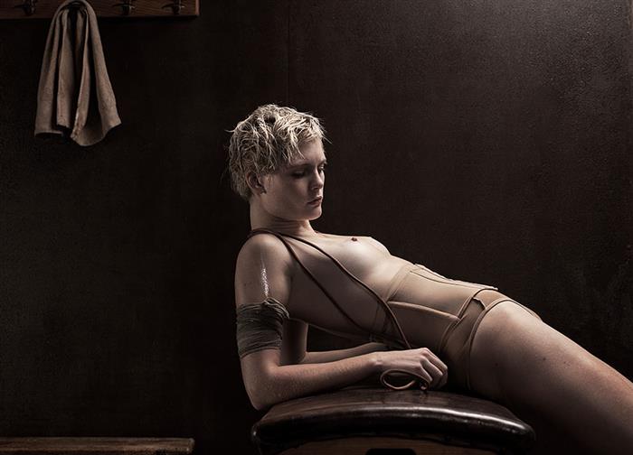 Emille b Cloakroom 12