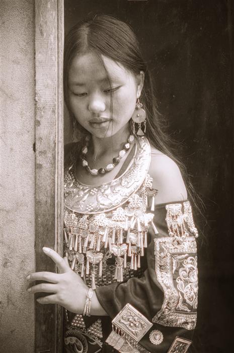 Yer in Hmong Dress